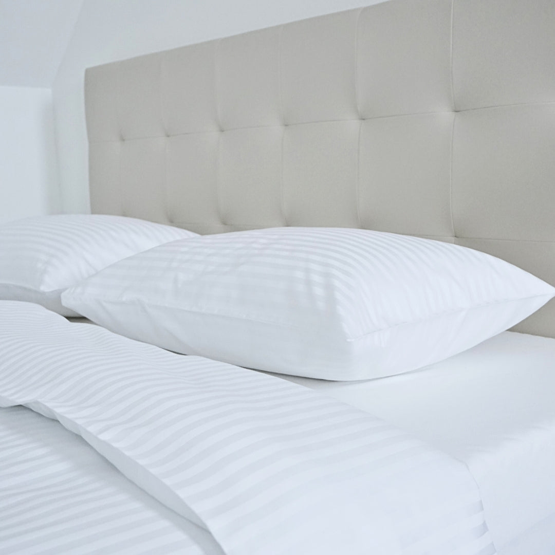 Hotel damaszt 1 cm csíkos ágyneműhuzat garnitúra 100% pamut - áthajtós - 2 db-os szett - 140 gr/m2