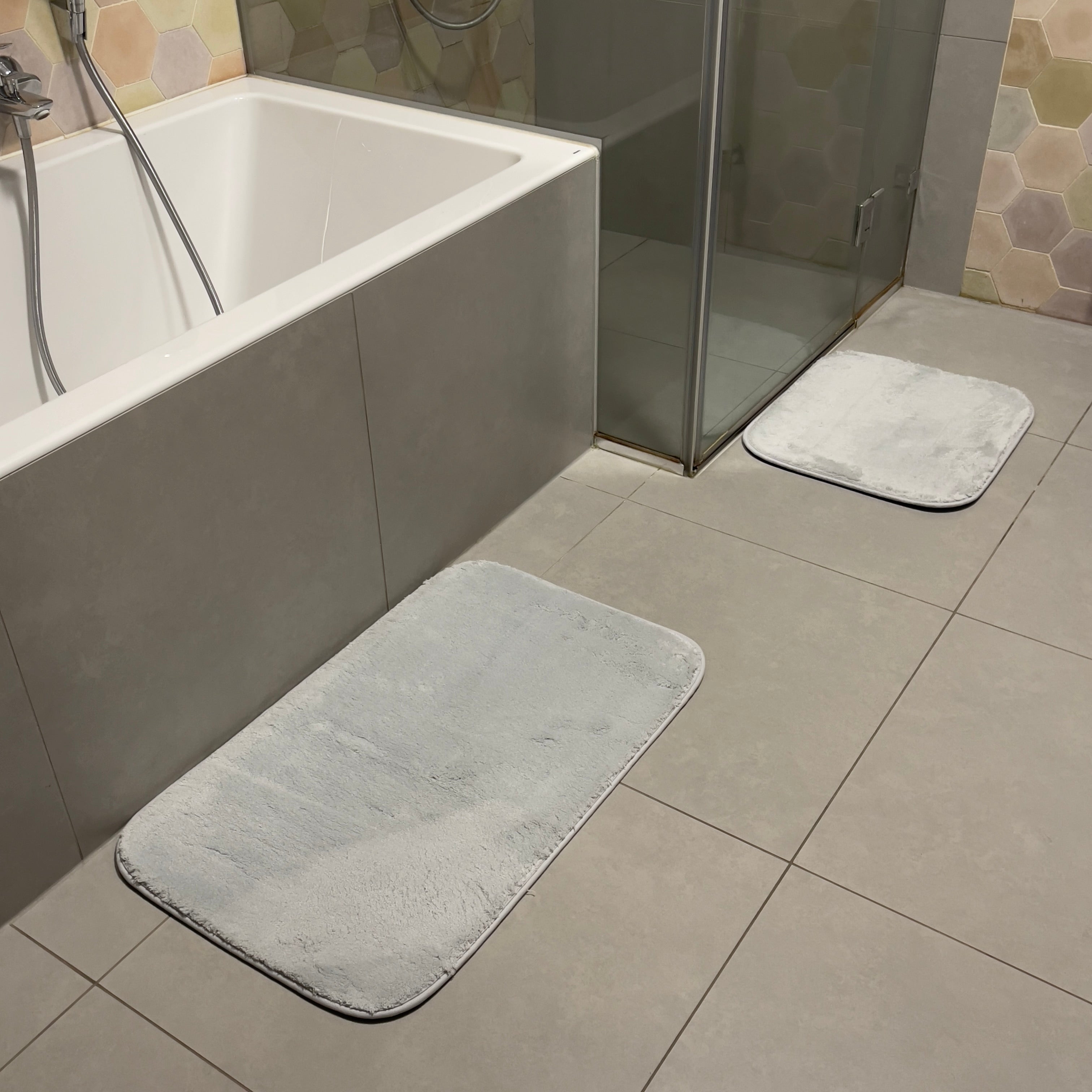 Light gray bathroom rug set - 2 pieces - 50x80, 40x50 cm