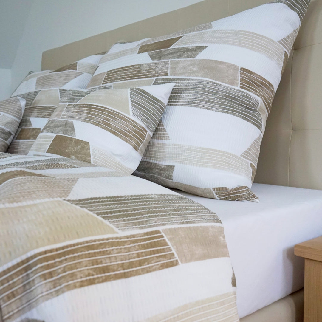 Krepp párnahuzat - Barna mintás