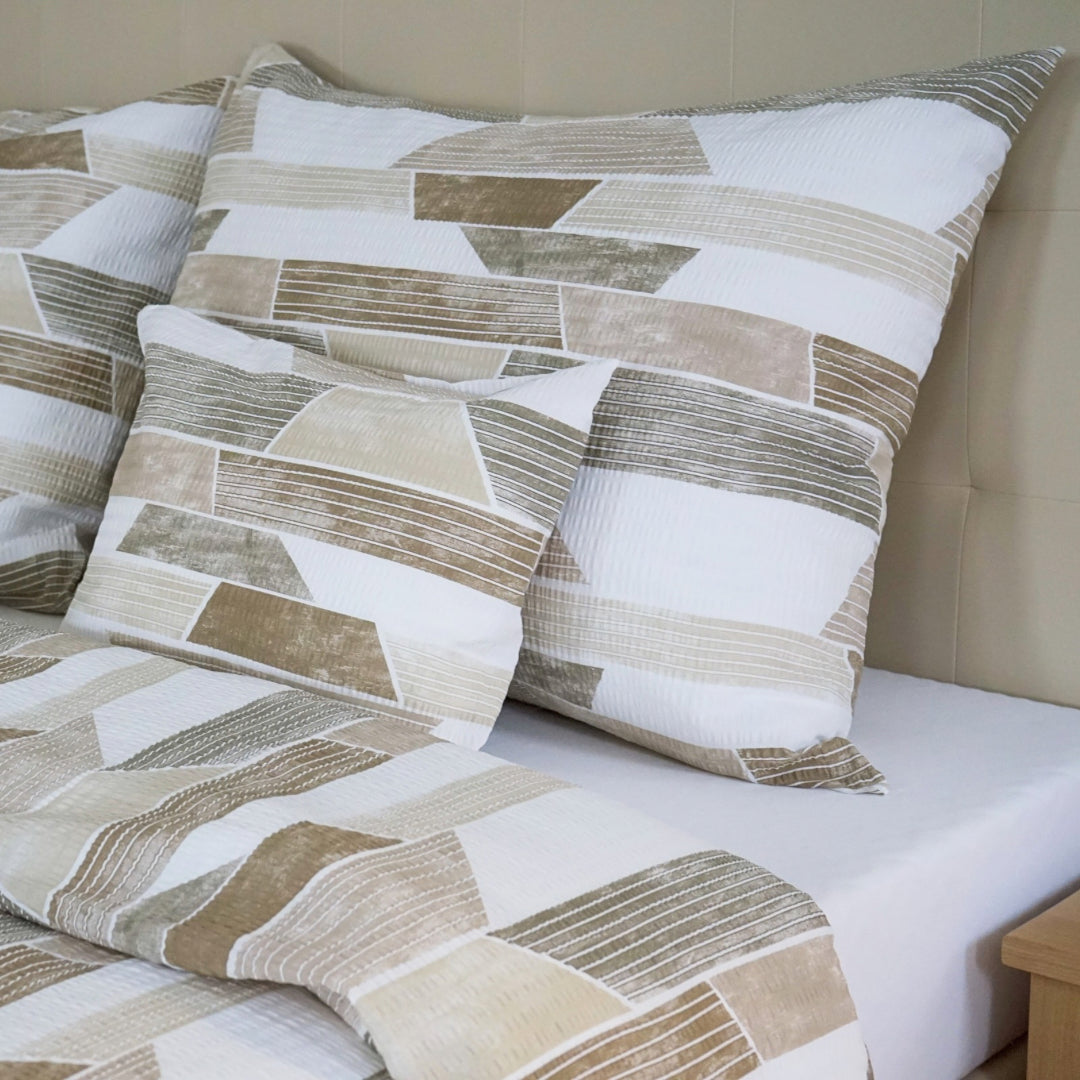 Krepp párnahuzat - Barna mintás