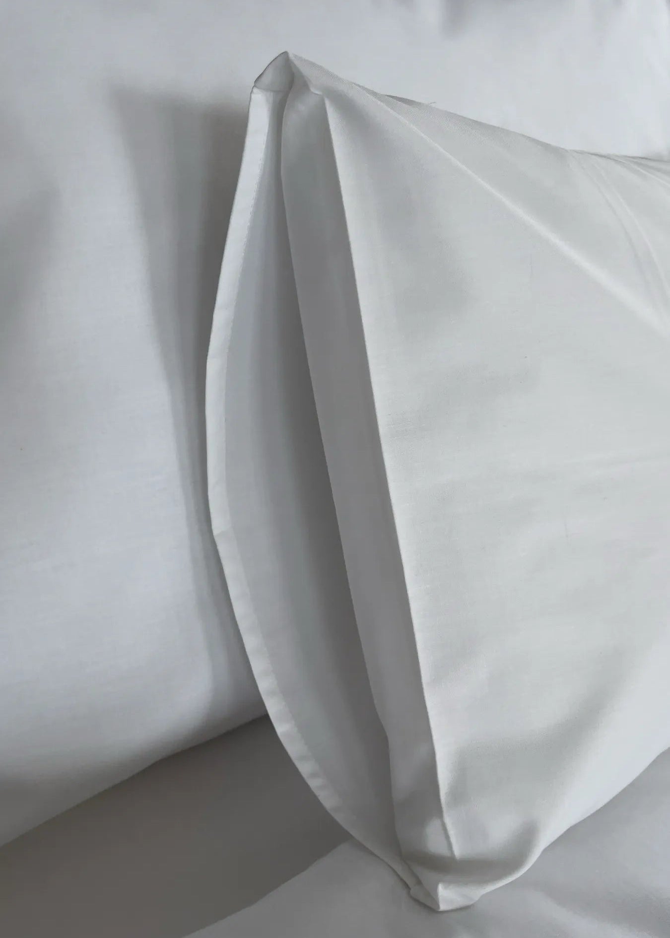 Hotel-Bettlakenset aus 100 % Baumwollleinen – Spannbettlaken – 2er-Set – 146 g/m² – verpackt