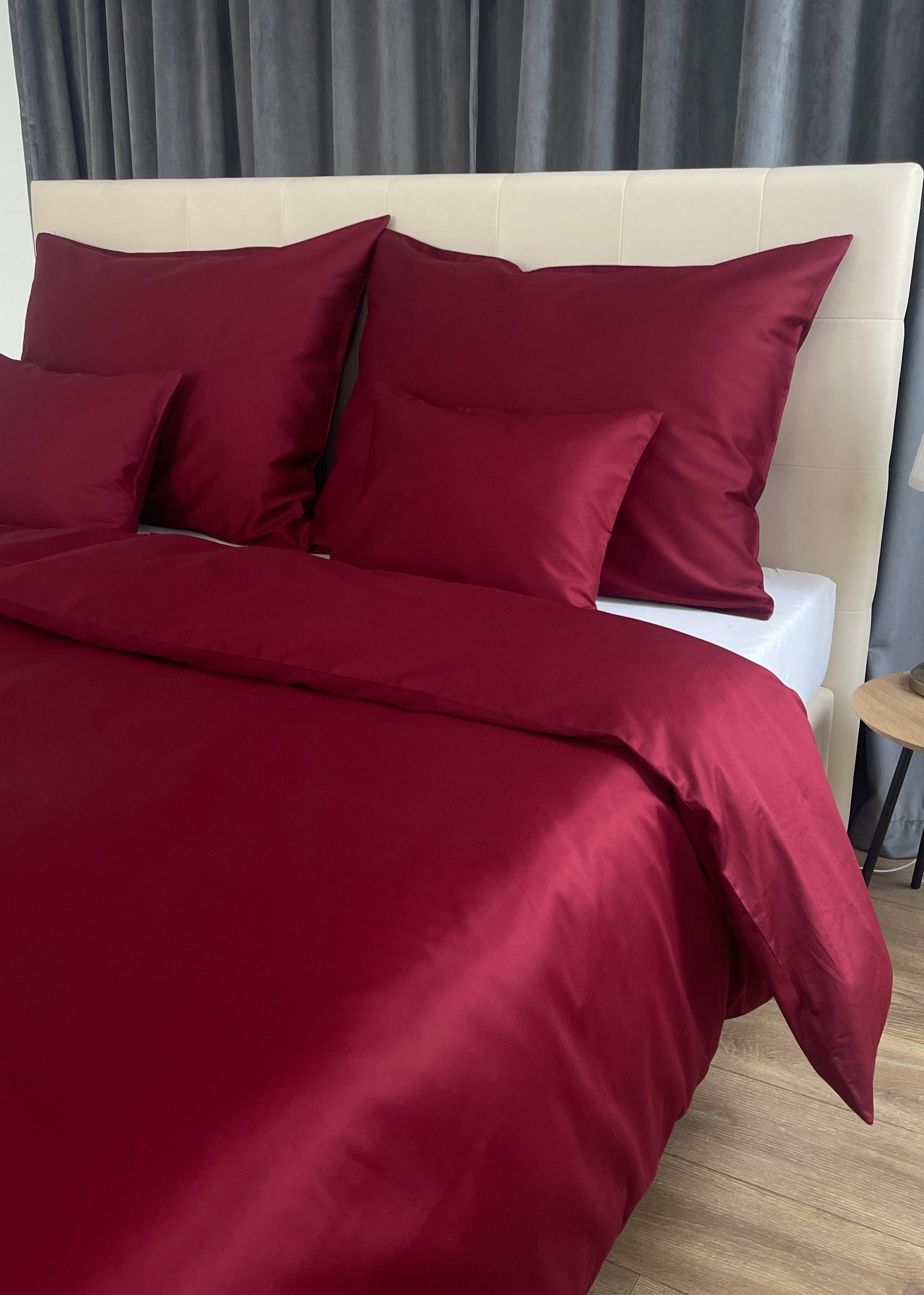 Burgundy Silk ágynemű – időtlen elegancia mély tónusban