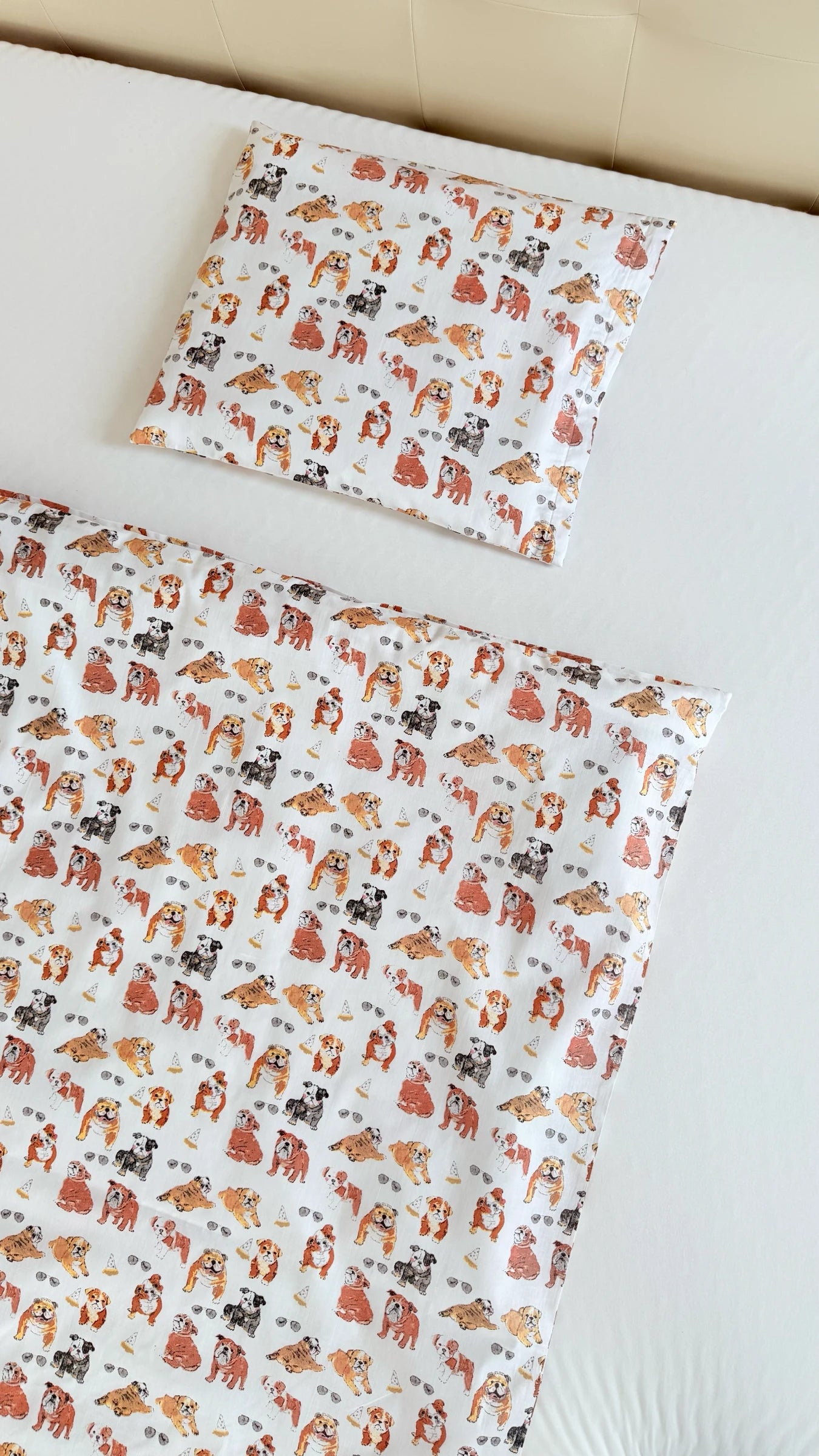 Bulldog Charm ovis ágyneműhuzat 2 db-os – stílusos játékosság