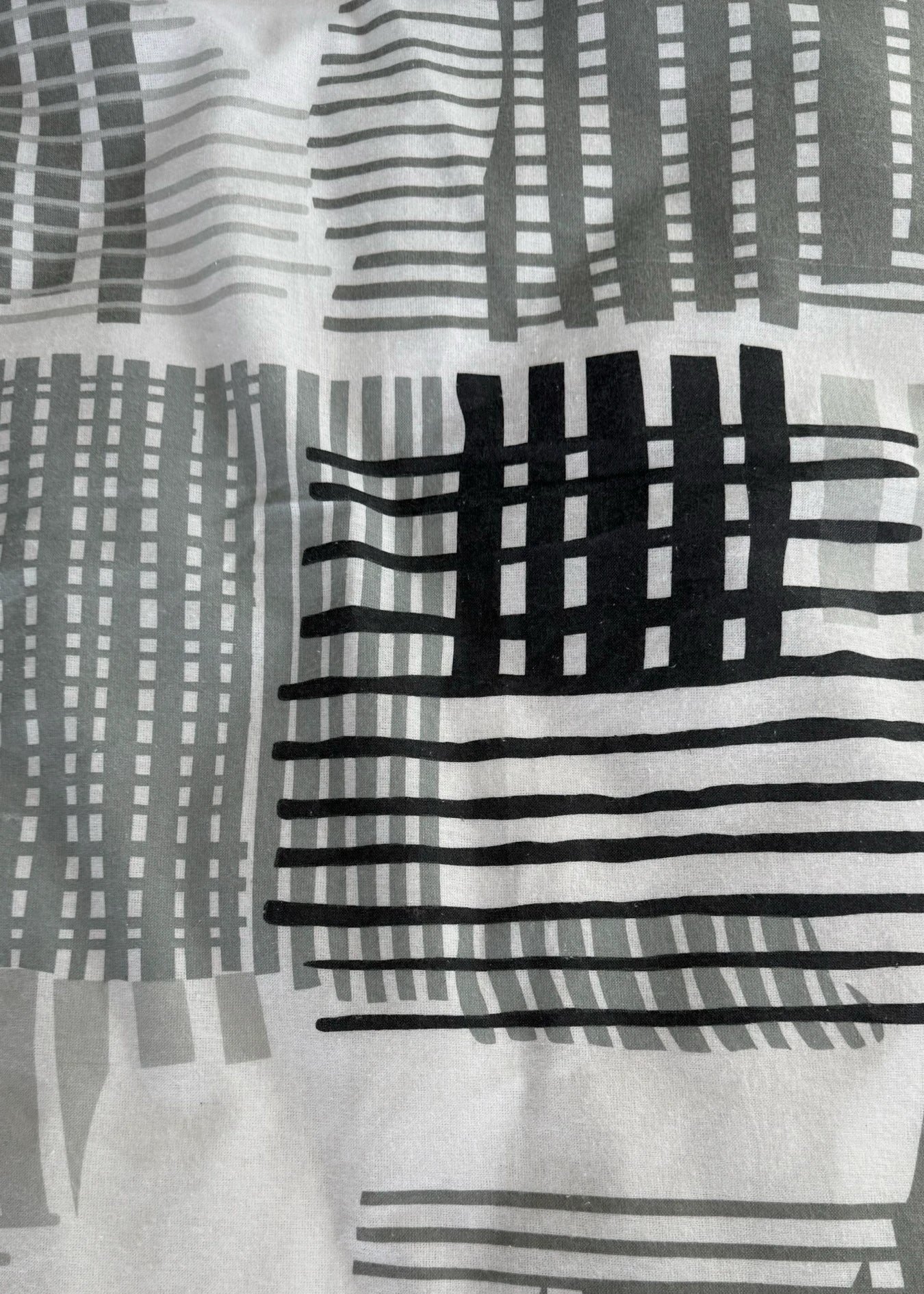 Urban Grid flanel ágyneműhuzat – modern városi elegancia