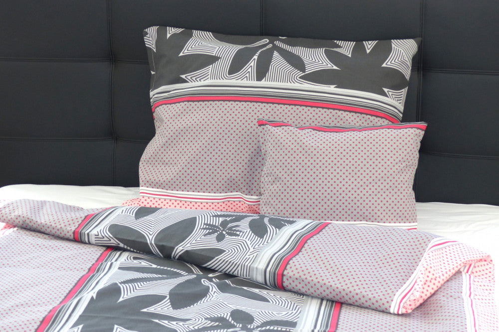 Kissenbezug aus Baumwolle – Grau/pfirsichfarbene Punkte