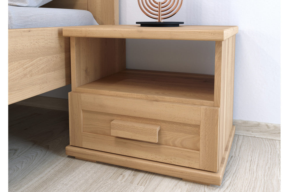 Laura bükk éjjeliszekrény-egy fiókos