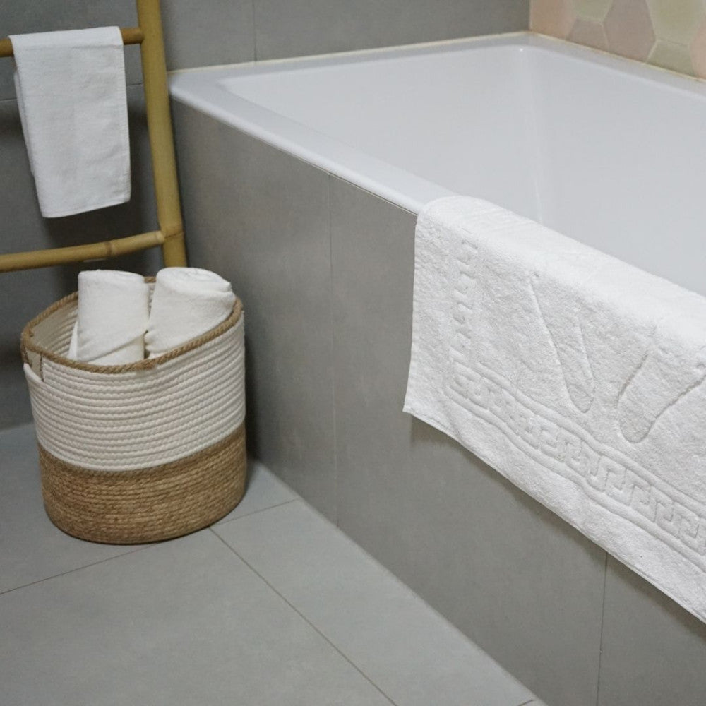 Kádkilépő - fehér tappancsos - 600 gr/m2