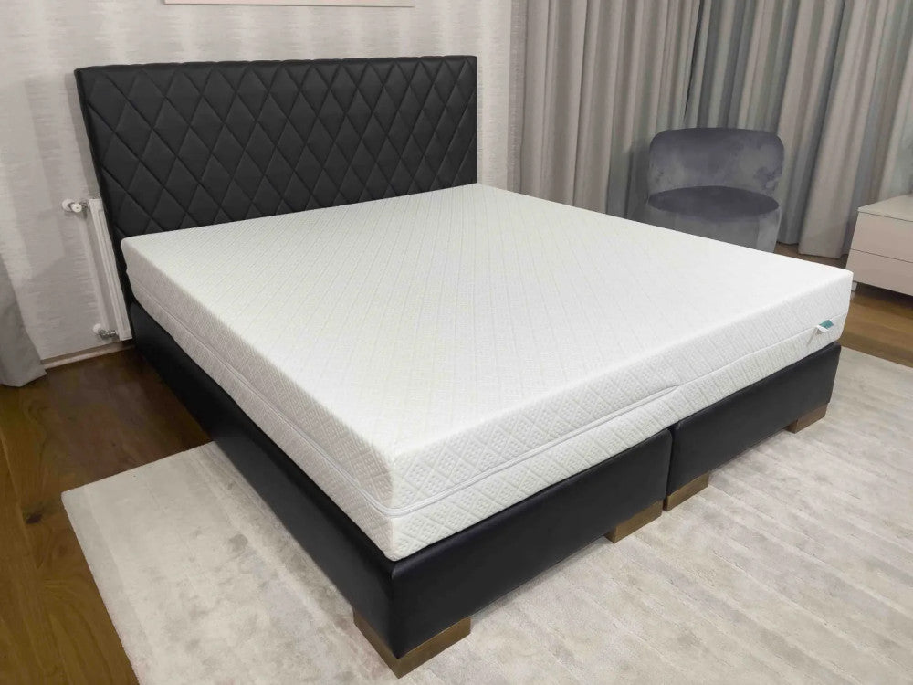 Comfort Medium - HR - Félkemény hideghab matrac (25 cm)