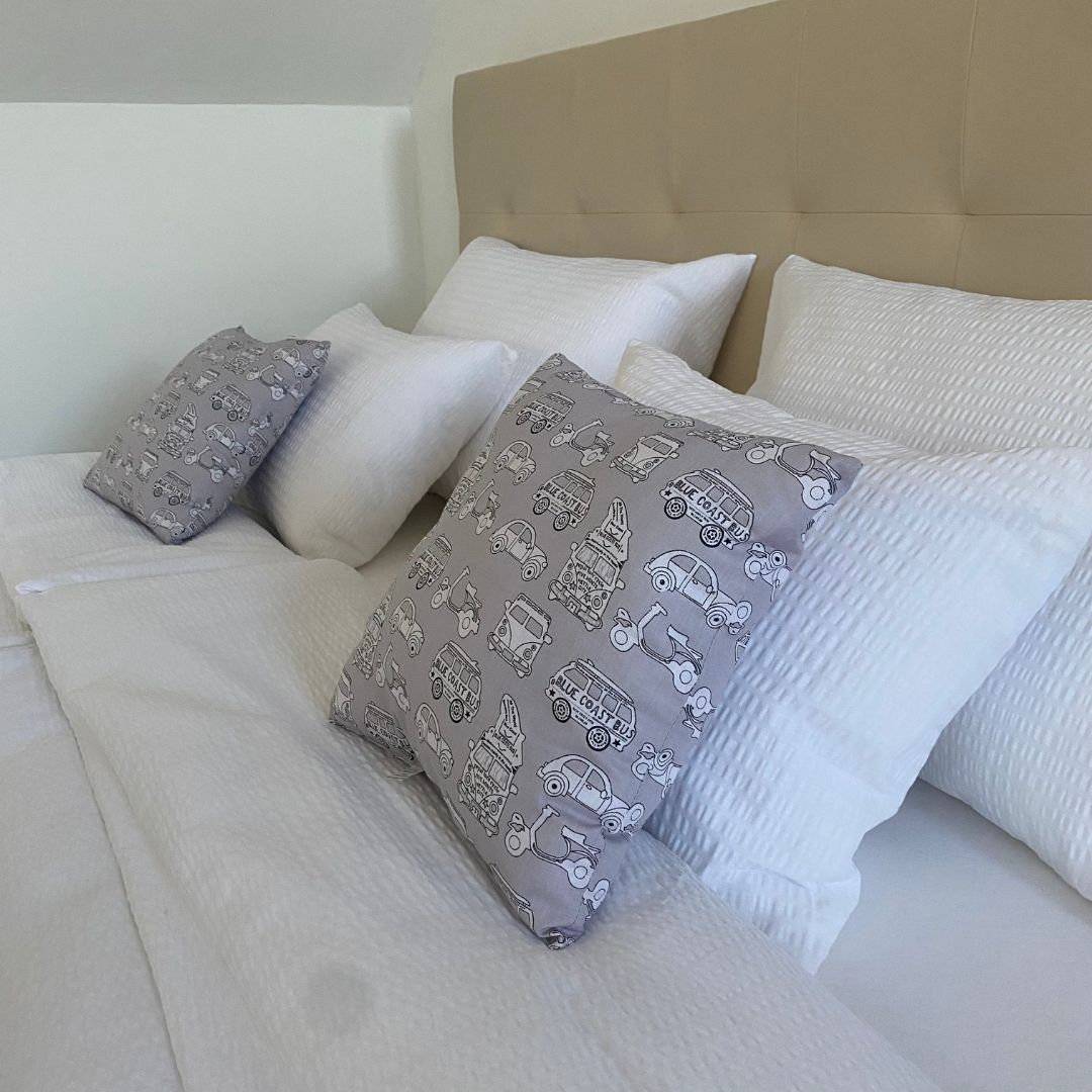 Gray car cushion - 40x40 cm