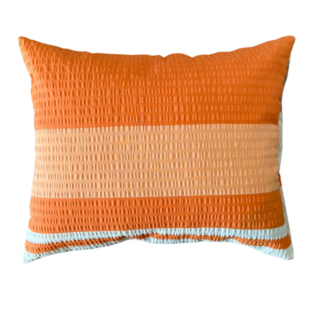 Sunset Stripe krepp kispárnahuzat – a naplemente meleg árnyalataival