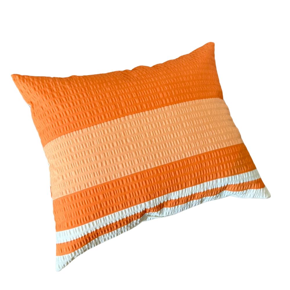 Sunset Stripe krepp kispárnahuzat – a naplemente meleg árnyalataival