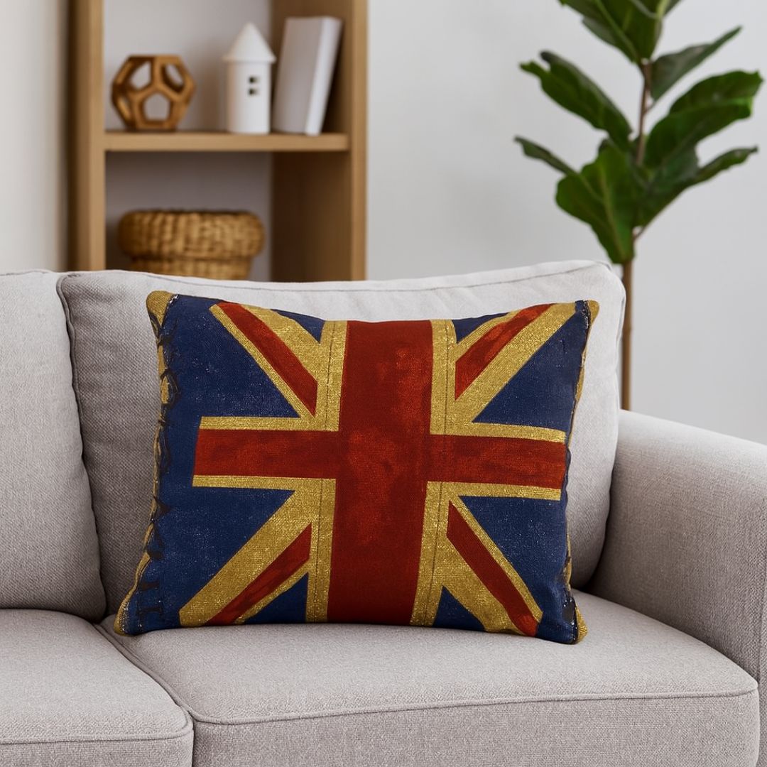 Decorative cushion (with insert) 30x40 cm - LOVE UK - small