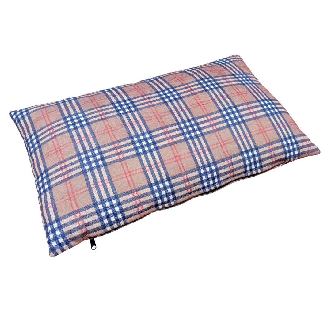 Checkered design dog bed