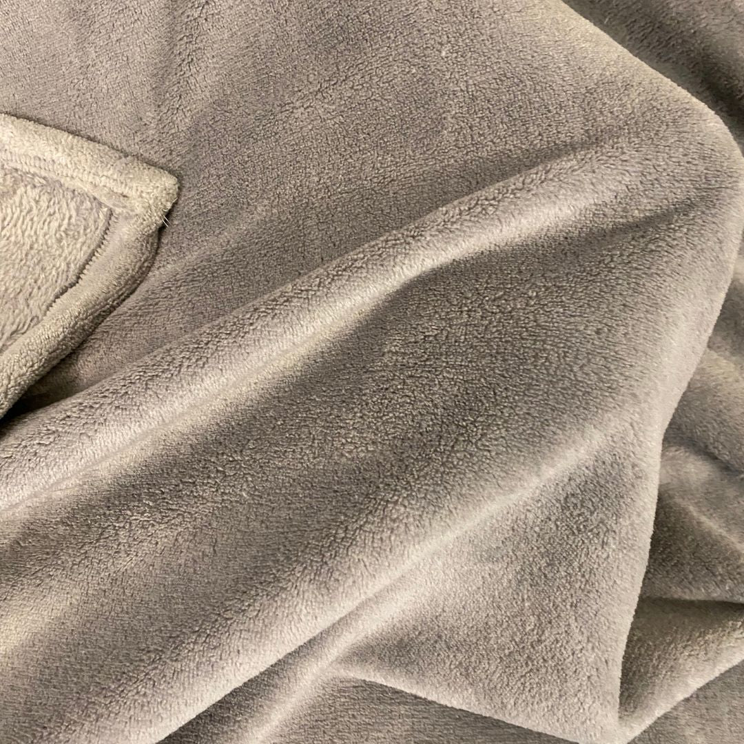 Pamut szürke pöttyös nyakpárna cozy belebújós pléddel - szett