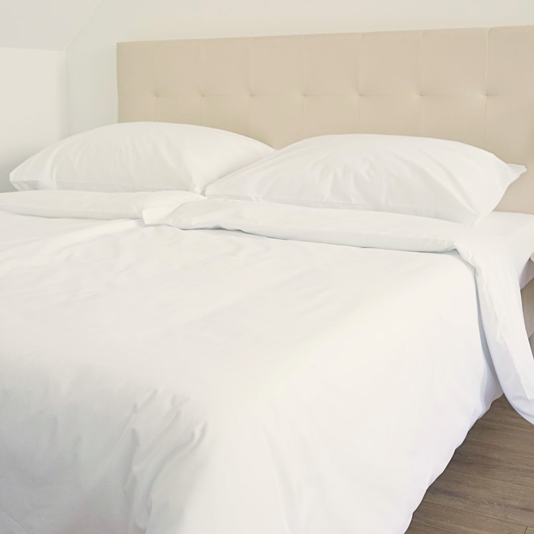 Hotel pamutvászon ágyneműhuzat - 50% Pamut - 50% PE - áthajtós -  2 db-os szett - 142 gr/m2 - csomagos