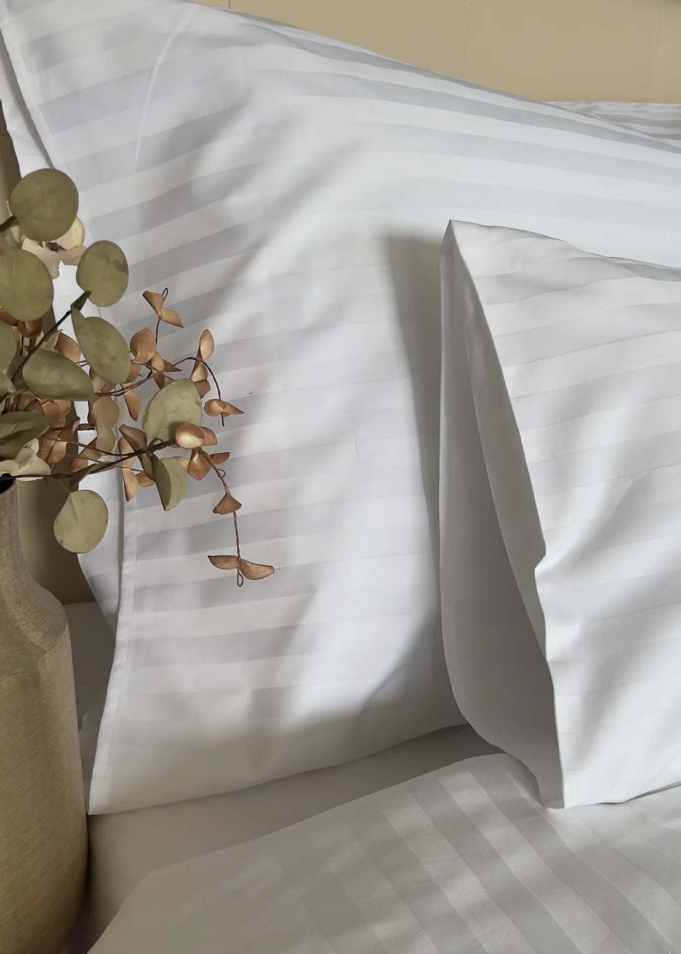 Prémium Damaszt Szatén Csíkos Ágyneműhuzat 2 cm – Hotel Minőség