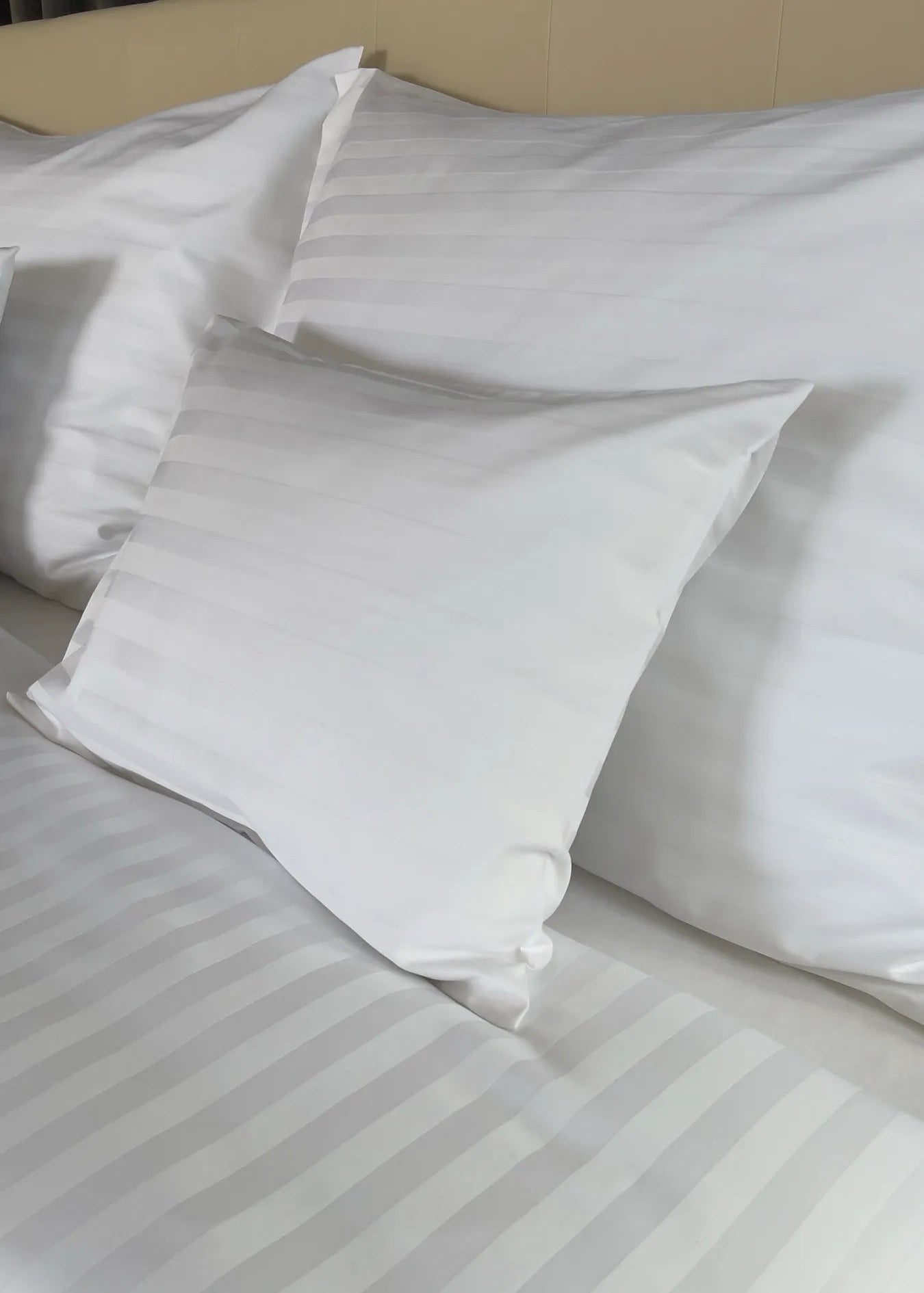 Prémium Damaszt Szatén Csíkos Ágyneműhuzat 2 cm – Hotel Minőség