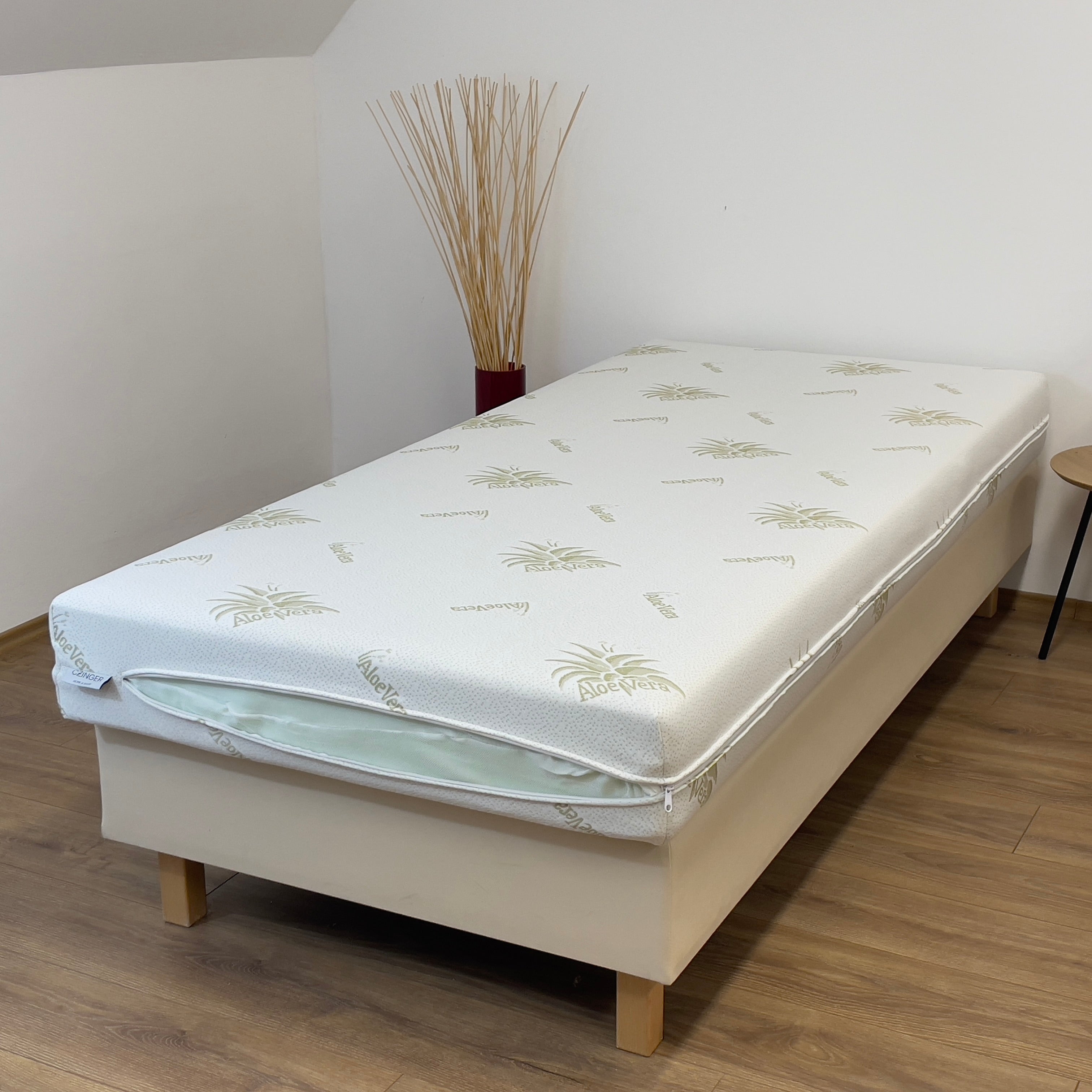 Mattress cover with zipper, removable - Aloe Vera treated - 180 gr/m2