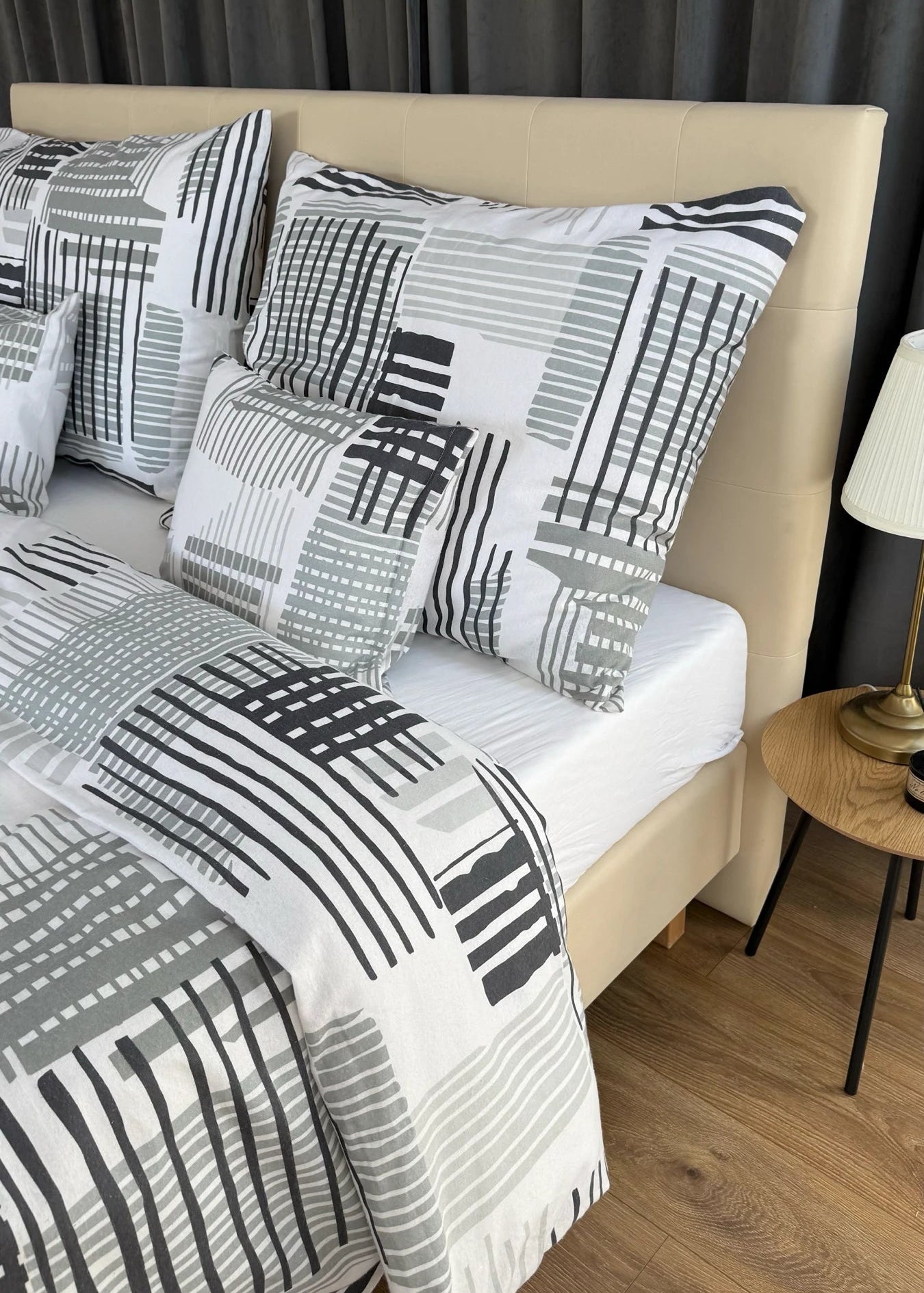 Urban Grid flannel duvet cover – modern urban elegance