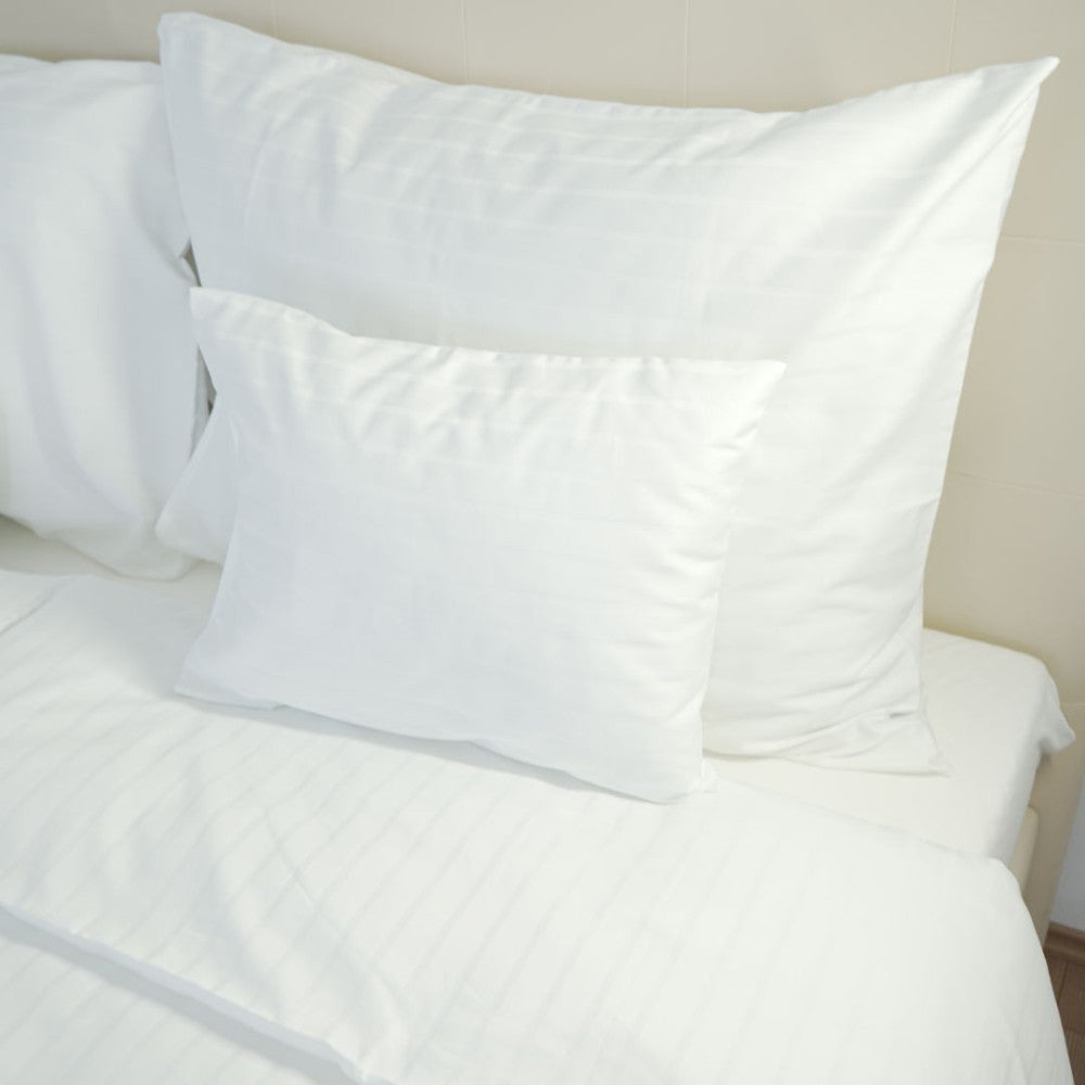 Hotel csíkos párna-, paplanhuzat - 80% PAM - 20% PE - Fehér - 155 gr/m2