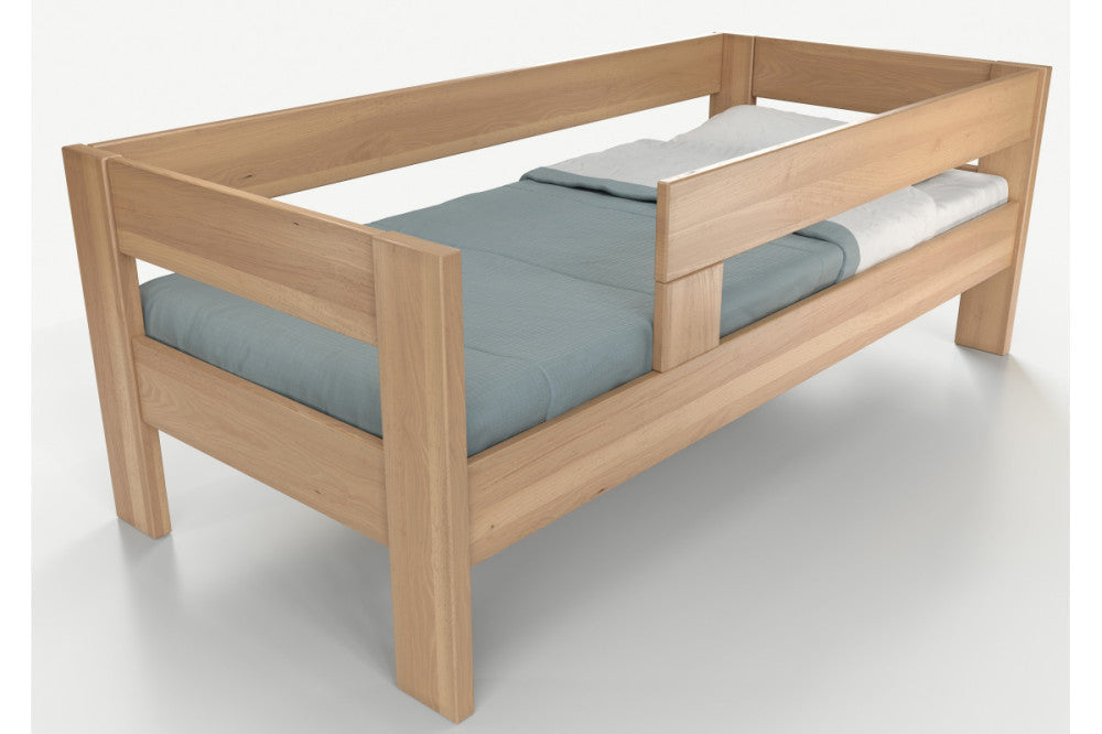 Ela Buchenbett mit zwei Sideboards