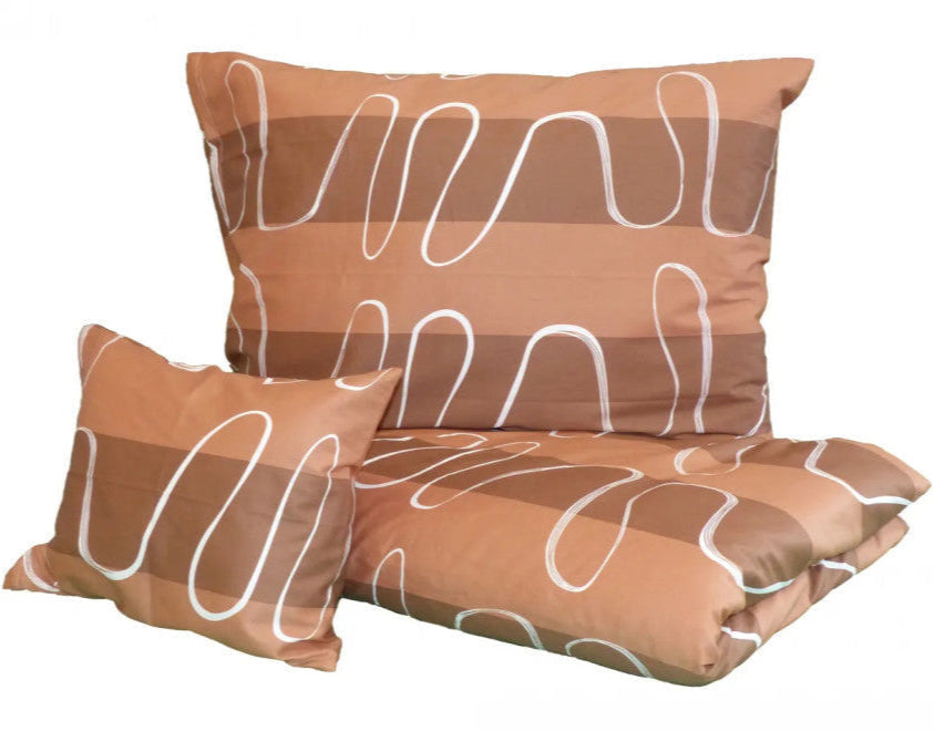 Flow satin duvet cover – soft patterns, calm dynamics