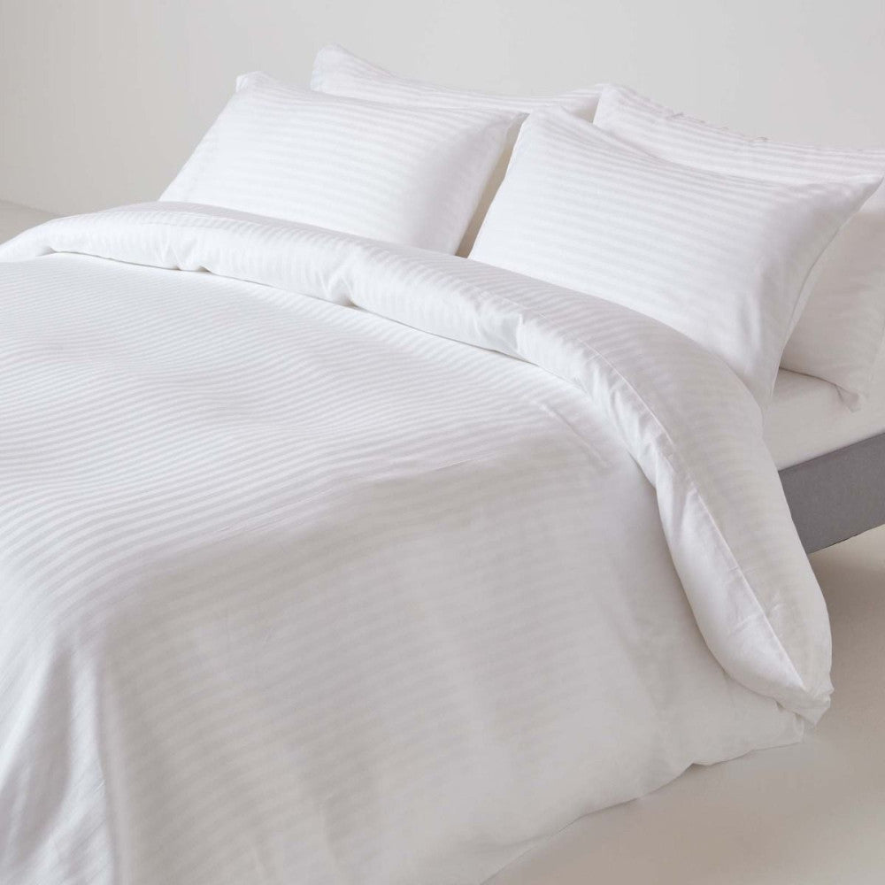 Hotel-Kissenbezug mit Damaststreifen – 100 % Baumwolle – umgeschlagen – 140 g/m² – verpackt